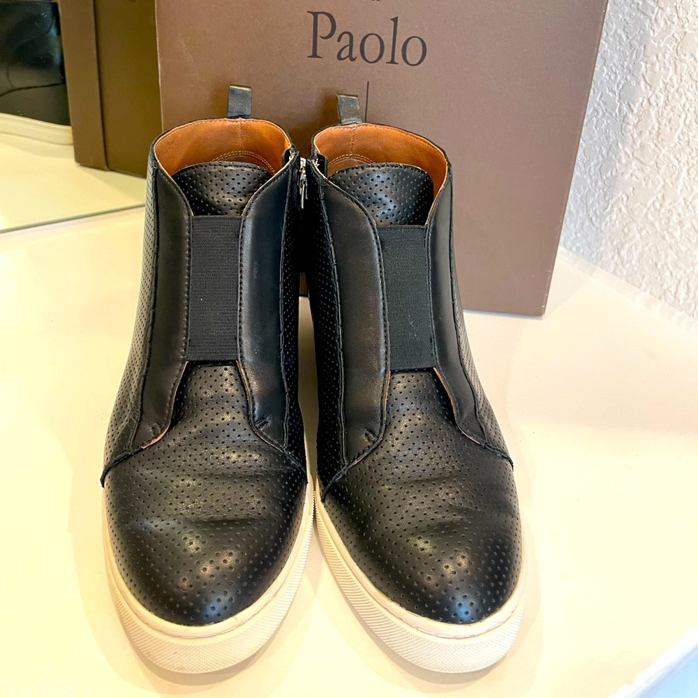 Felicia wedge by Paolo. Size 6